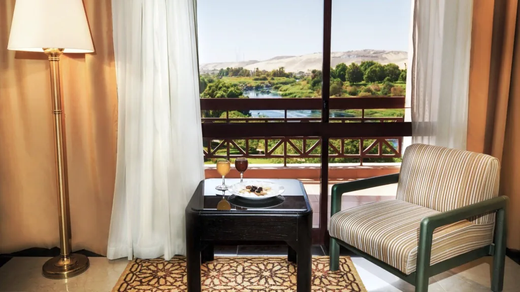 الفندق بيراميزا ايزيس ايلاند ريزورت - أسوان